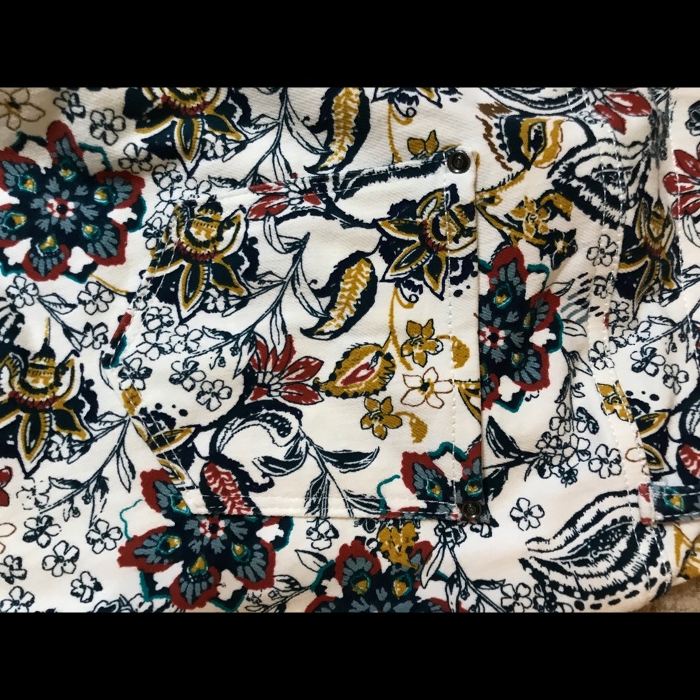 Crop Pants - Picture 7 of 11